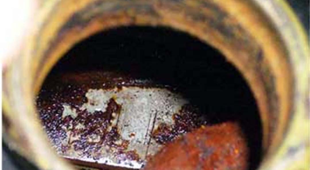 tangki motor berkarat