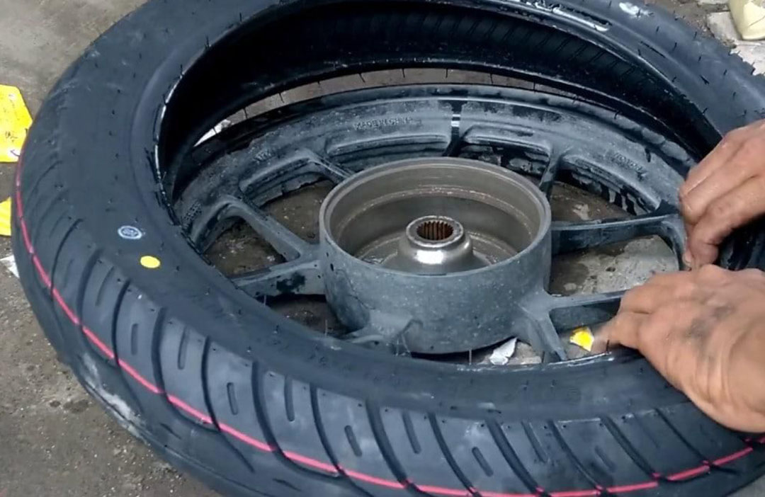 Bedanya ban tubeless dengan ban biasa