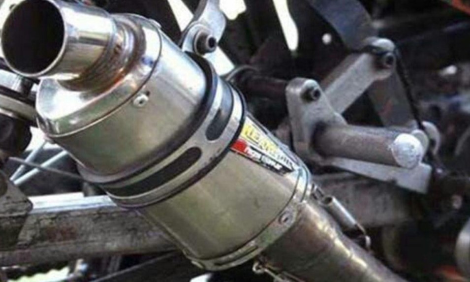 Bukan Cuma Ganggu Orang Lain, Ini Efek Samping Knalpot Racing