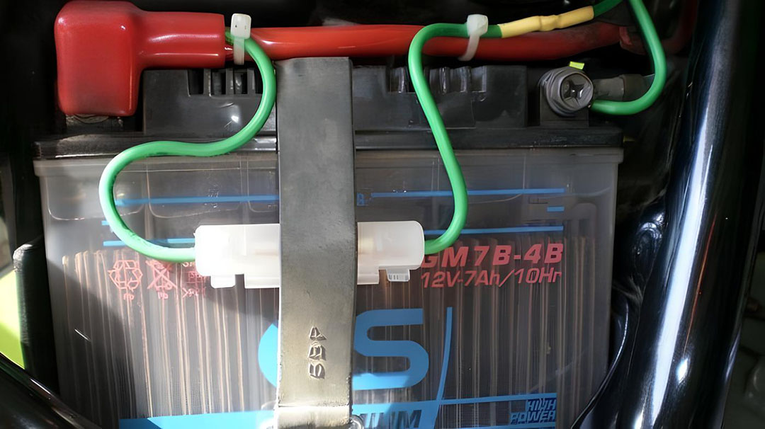 Motor Jarang Dipakai Cukup Dengan Memanaskannya Saja, Biar Aki Enggak Soak