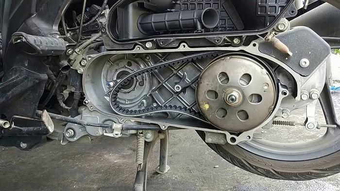 Mulai Kebiasaan Ini Agar V-belt Motor Matic Awet