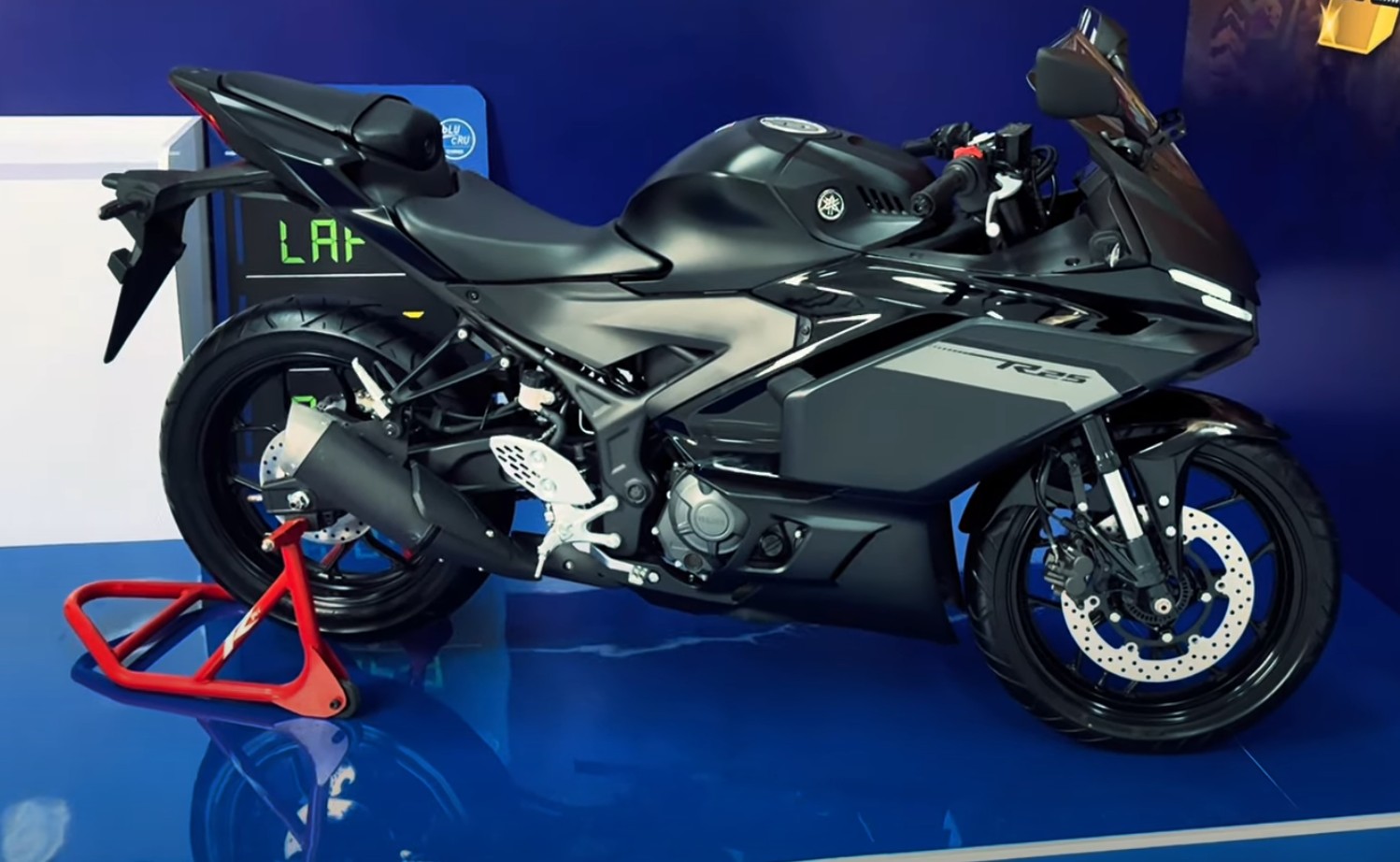 Fitur New Yamaha R25 2025 Generasi Ketiga dengan Fitur Modern dan Mesin Euro 5+