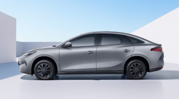 BYD E7 3