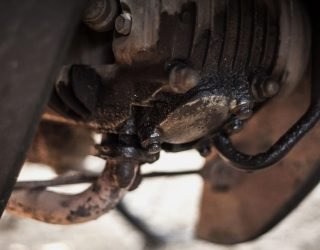 Penyebab Oli Mesin Motor Cepat habis