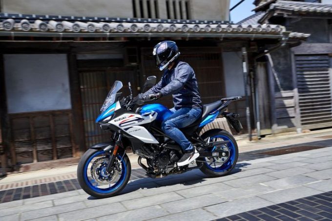 Suzuki SV-7GX 4